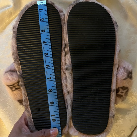 Luxurious Blush Pink and Brown Monogram Faux Fur Slippers - Picture 2 of 3